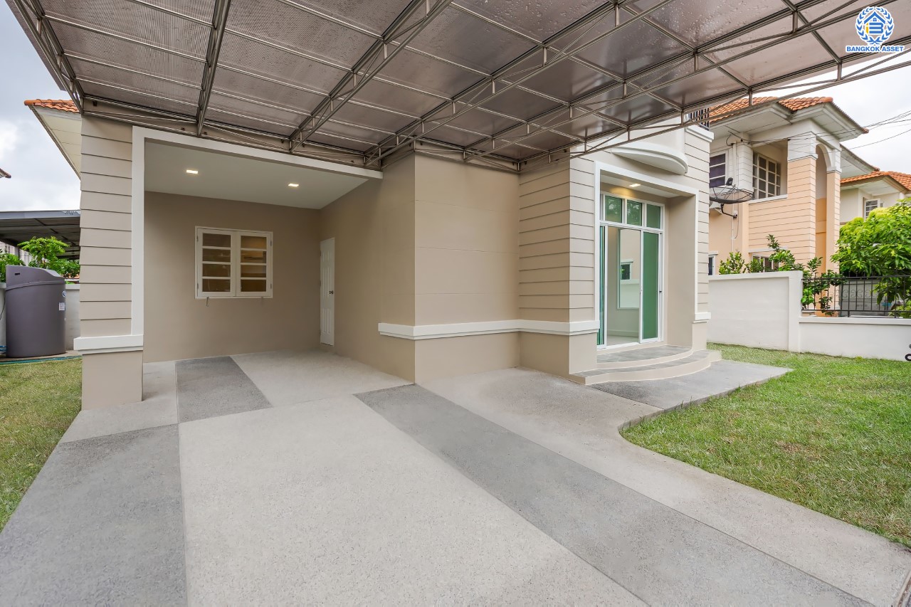 บ้านมือสองตกแต่งใหม่ ม.ลลิลอินเดอะพาร์ค บางใหญ่ พร้อมอยู่ตอบโจทย์ทุกฟังก์ชัน เนื้อที่ 50 ตร.ว. ฟังก์ชัน 3 ห้องนอน 2 ห้องน้ำ 1 ที่จอดรถ บนทำเลเดินทางสะดวก ใกล้เซ็นทรัลเวสต์เกต ทางด่วน "กาญจนาภิเษก และเพียง 5 นาทีถึงรถไฟฟ้าสายสีม่วง "สถานีตลาดบางใหญ่"